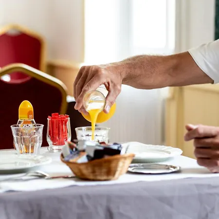 Hotel Des Voyageurs 2*